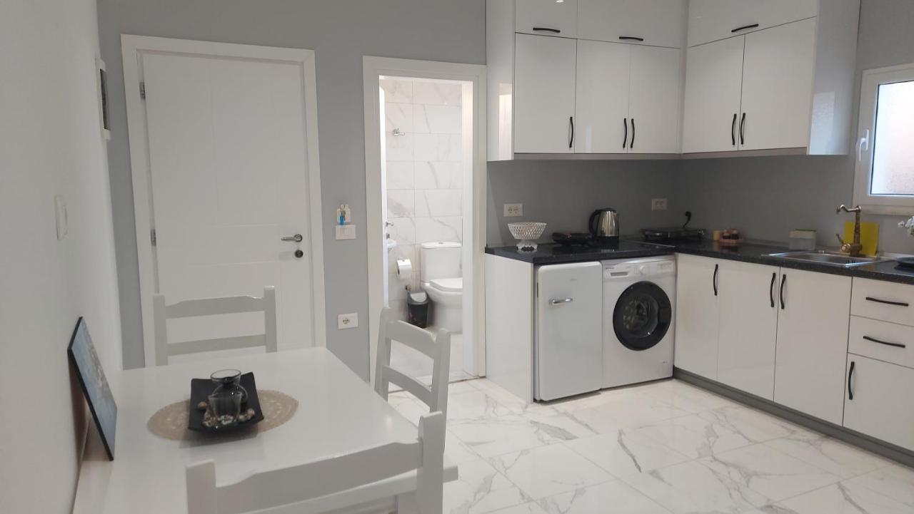 Beni 'S Apartments Саранда Экстерьер фото